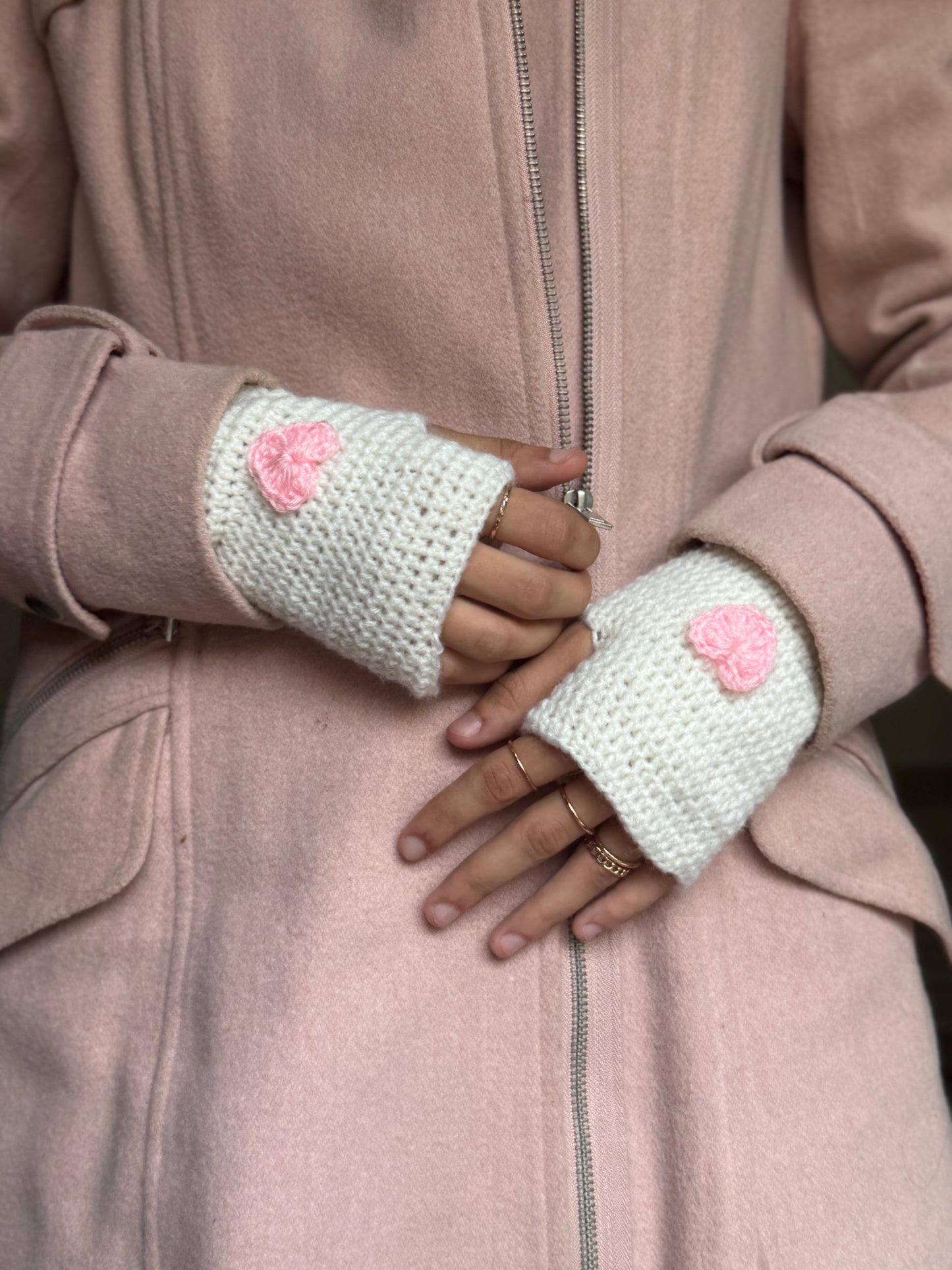 heart hand-warmers – handmade crochet gift india handmade crochet gift India