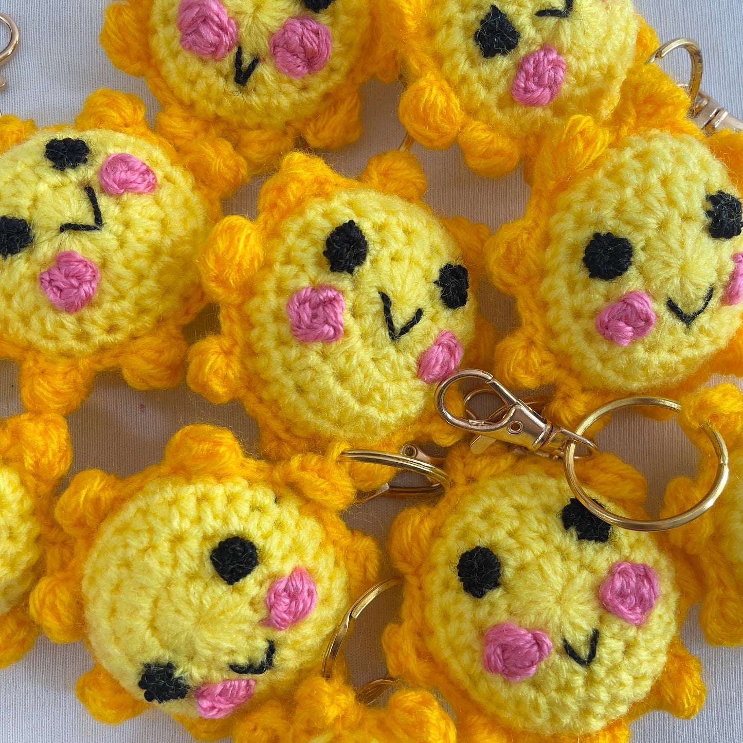 sun keychain – handmade crochet gift india handmade crochet gift India
