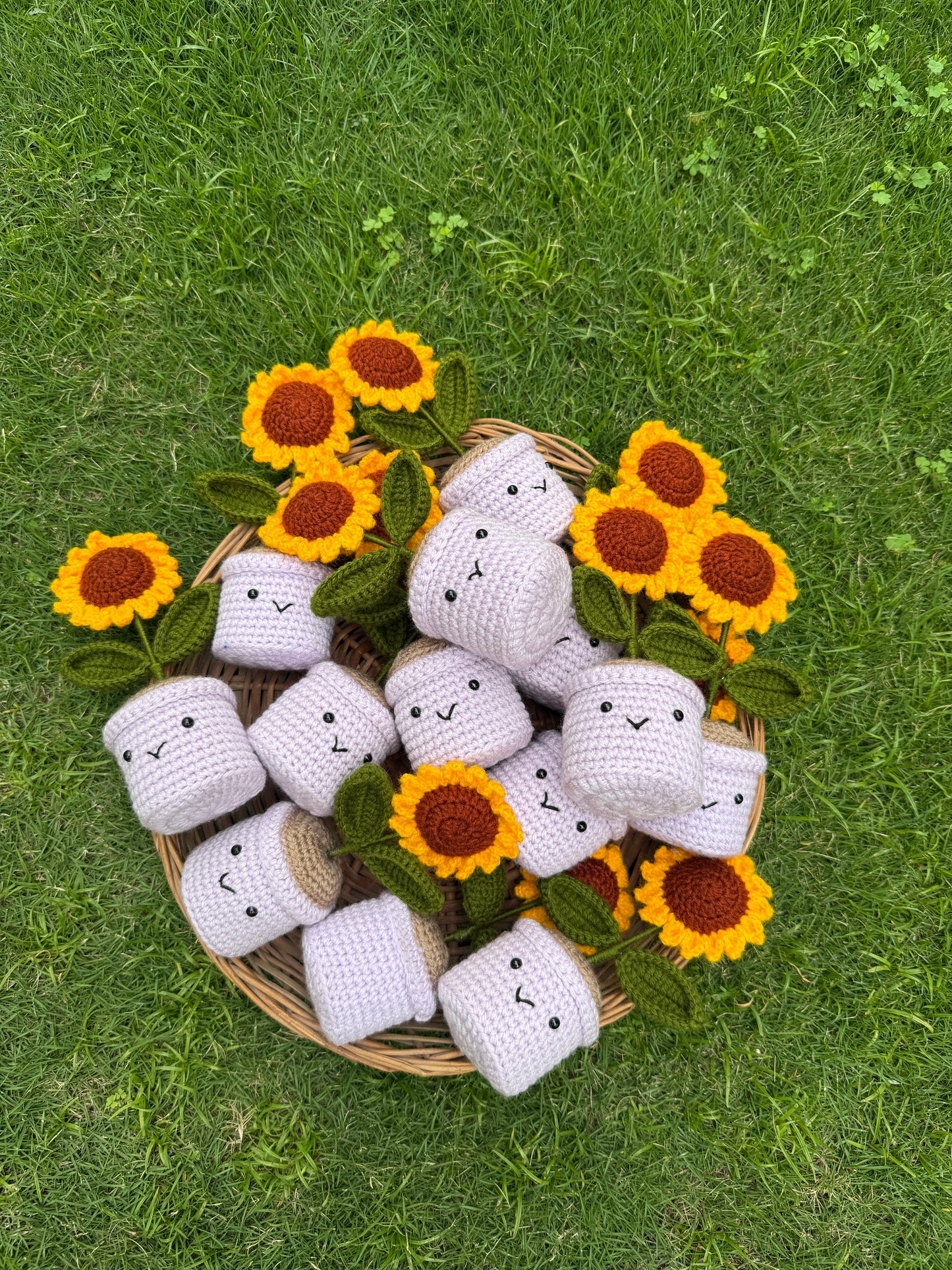 Sunflower Pot - Smile – Handmade Crochet Gift